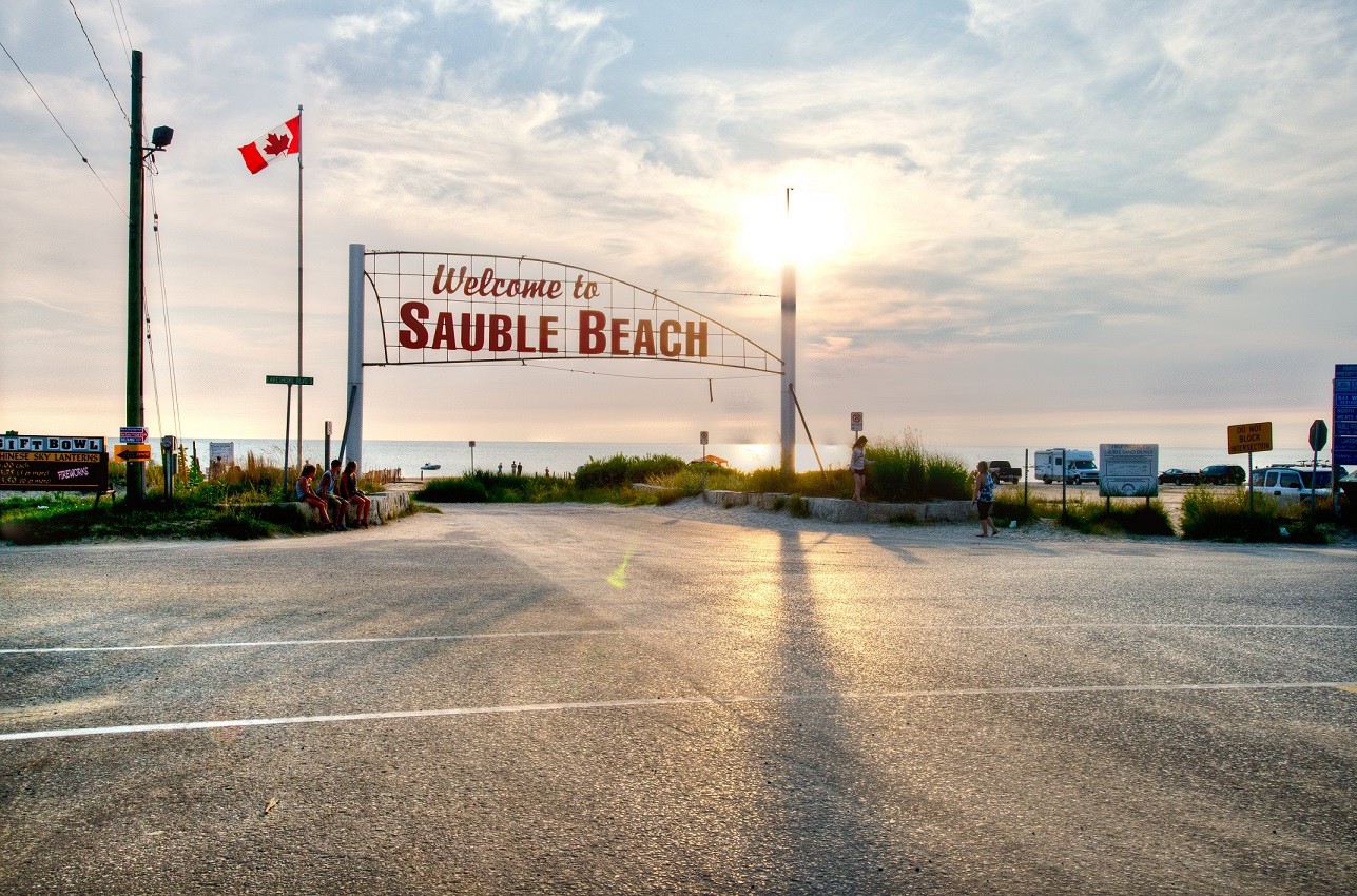 sauble beach entrance, beaches in ontario