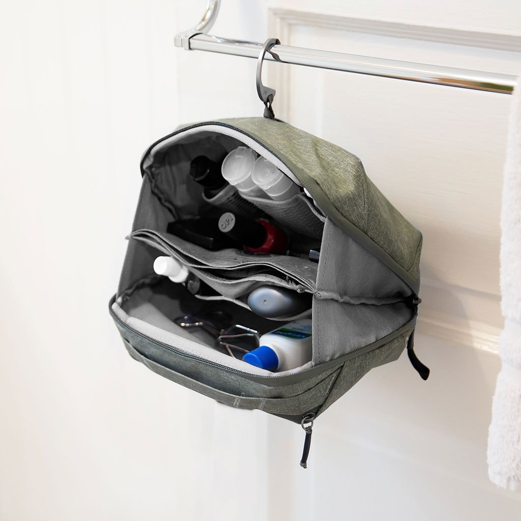 wash bag toilerty bag peak design