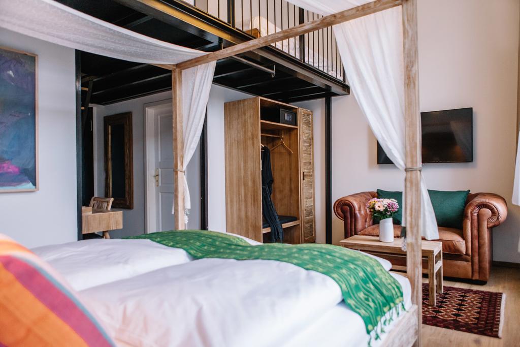 where to stay in berlin