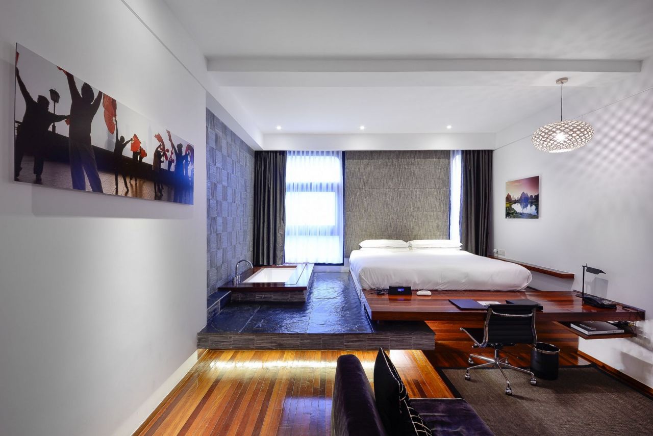 where to stay in shanghai